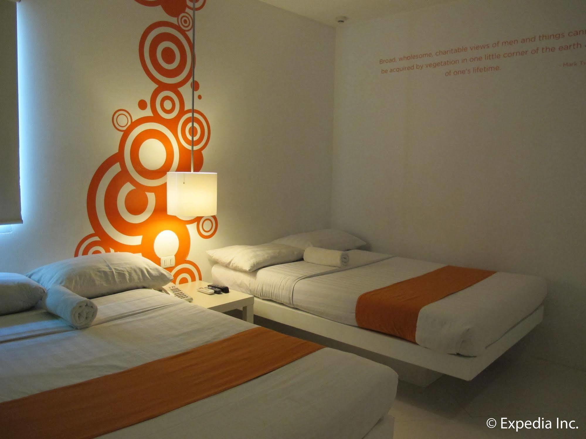 Islands Stay Hotels - Uptown Cebú Exterior foto