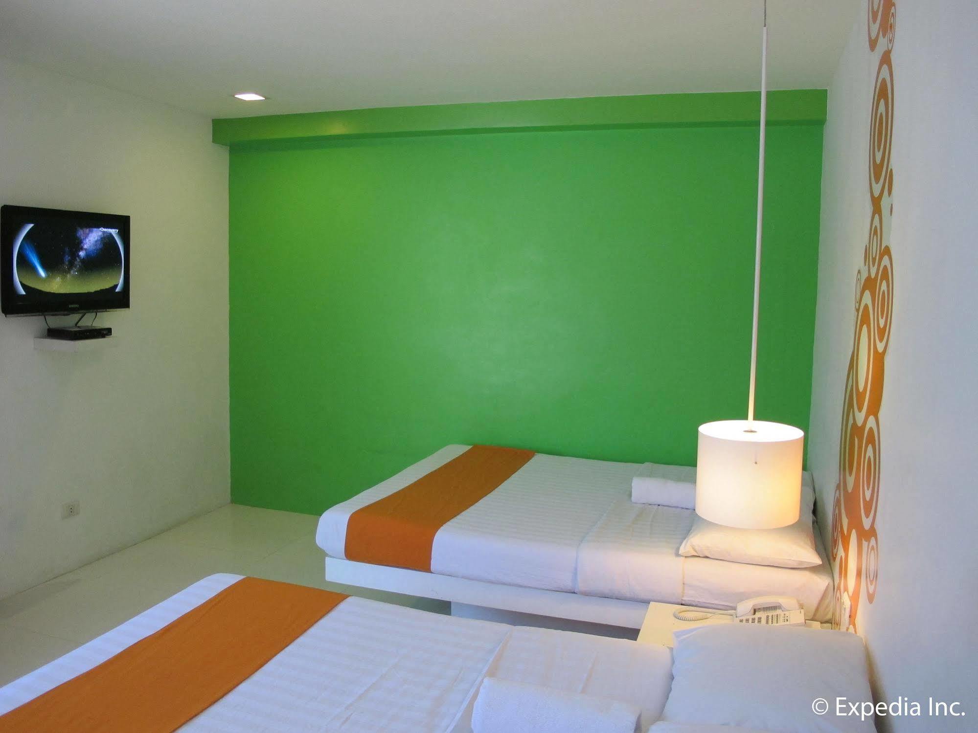 Islands Stay Hotels - Uptown Cebú Exterior foto